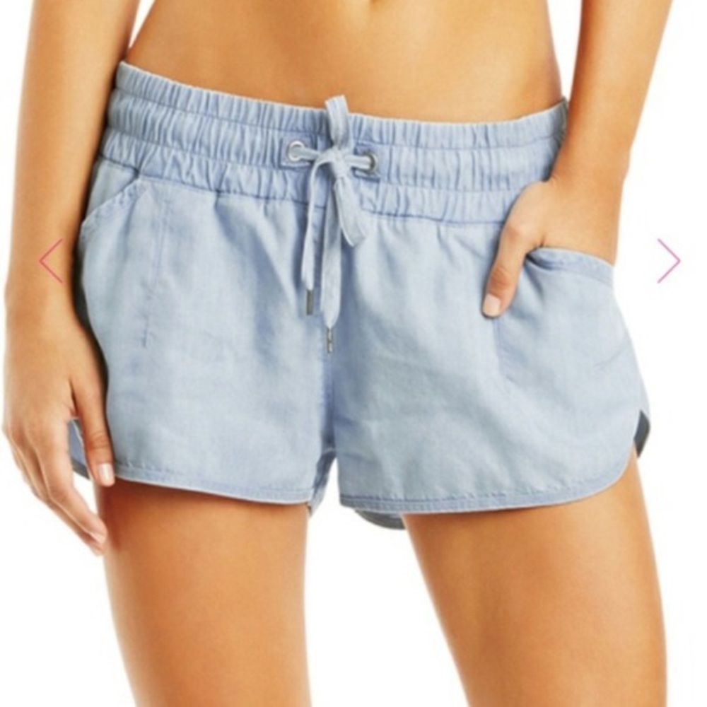 Lorna Jane Chambray Running Shorts